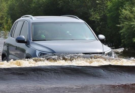 涉水車